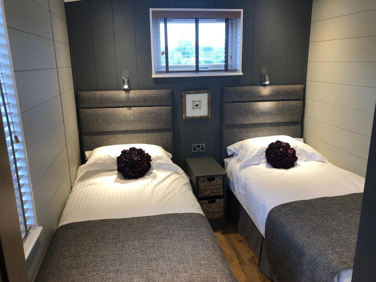 The Floating At Apartment Upton upon Severn